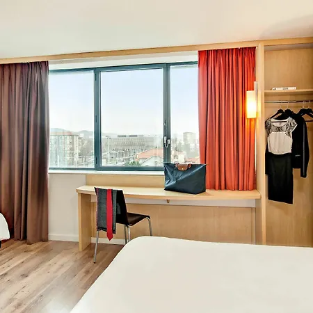 호텔 Ibis Ferrand Montferrand 3*