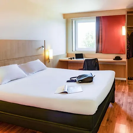 Ibis Ferrand Montferrand Hotel 3*